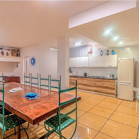 Apartment Incantevole Taverna Open Space A 50m Dal Mare - Wifi Incluso